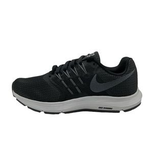 NWT Women’s Nike Run Swift black hematite size 6 running shoes